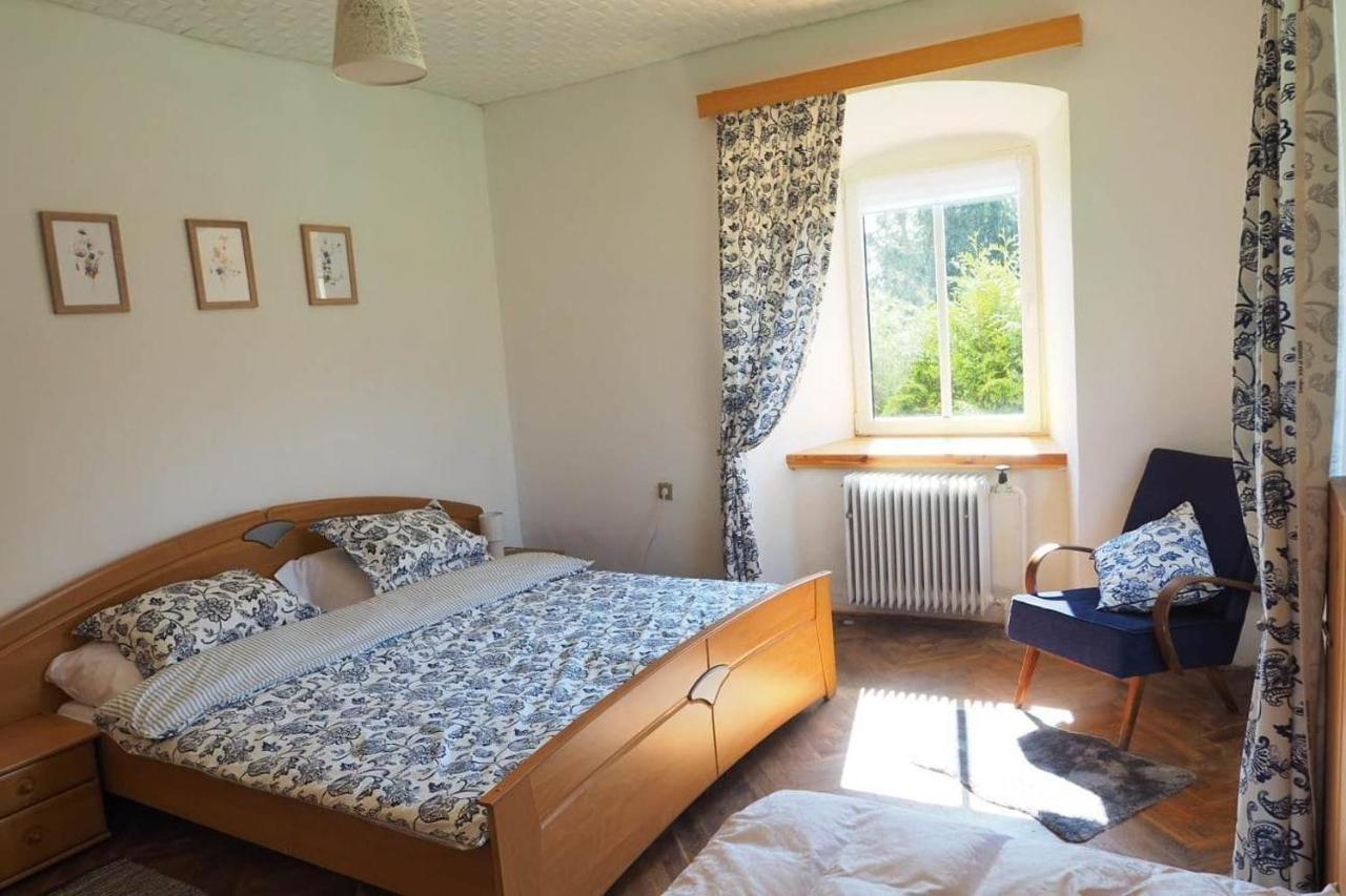 Villa Dum U Krize Broumov Exterior foto